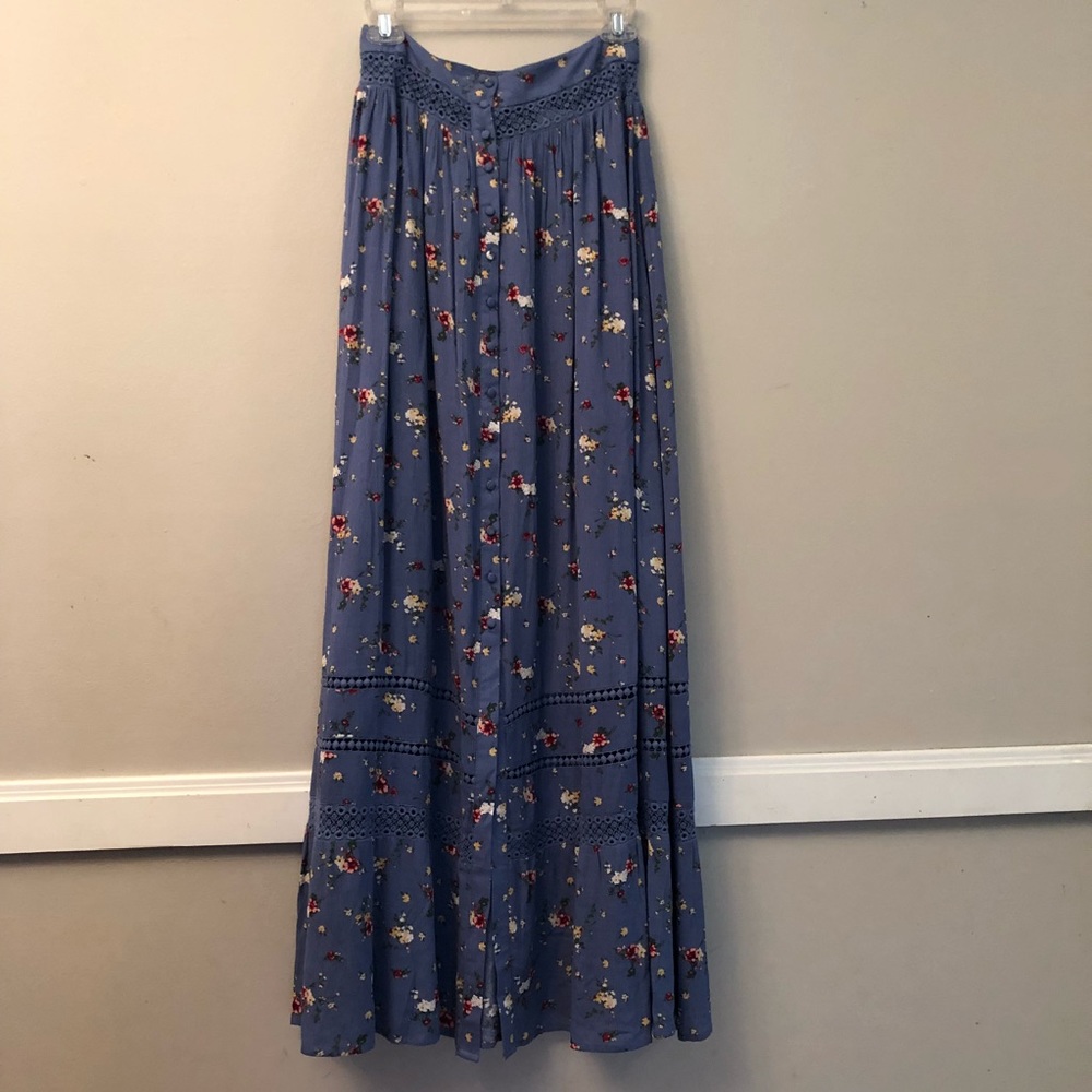 ❌SOLD❌Blue Pepper Floral Maxi Skirt